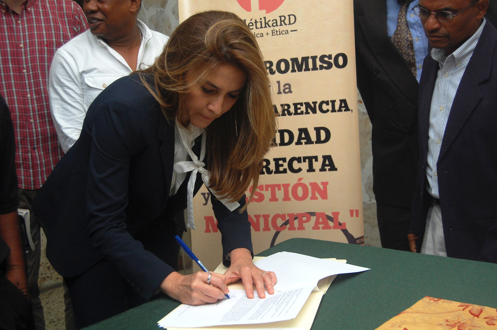 Candidatos a Alcaldía firman por mejorar municipalidad