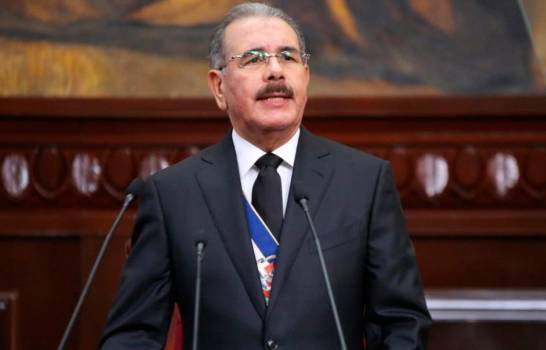Medina aseguró que 700 mil dominicanos han salido de la pobreza extrema