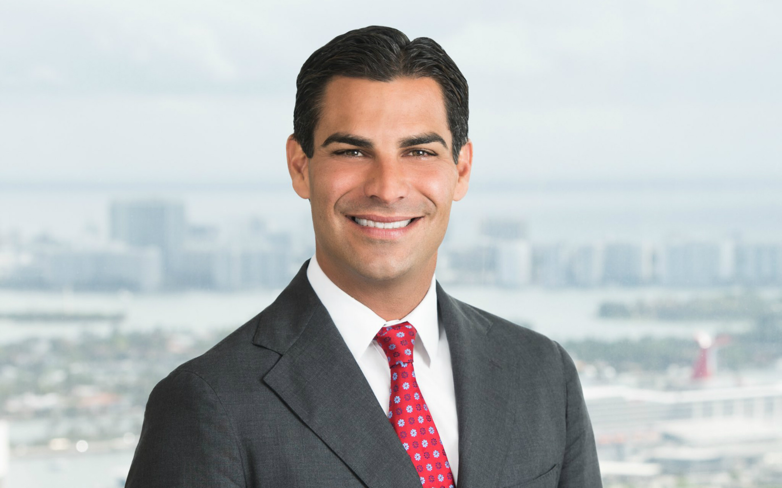 Alcalde de Miami con Coronavirus