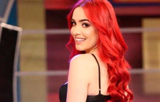 Karen Yapoort se somete a cirugía de nariz