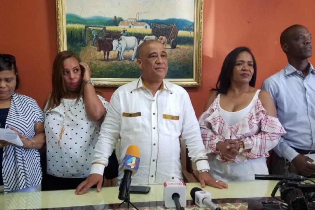 Dirigente histórico de ADEIDSS muere por Covid-19