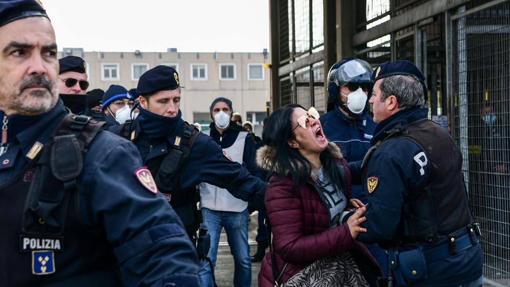 Al menos seis muertos por motínes en cárceles italiana tras medidas de Coronavirus