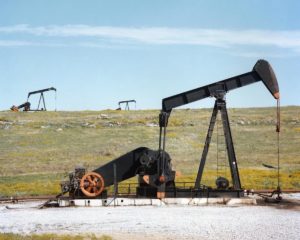 Petróleo de Texas bajó 1.9%, costando el barril 45.90 dolares