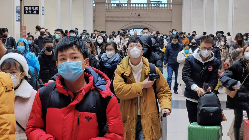 Tras una larga cuarentena, Wuhan empeza a salir a las calles