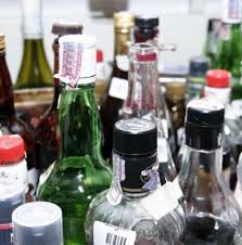 2,712 botellas de alcohol incautadas en Santiago