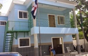 Motín en cárcel de La Romana a causa de reo con síntomas de Covid-19