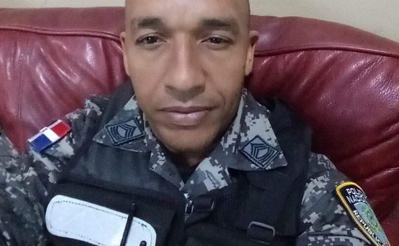 Omar Suarez, sargento que mató a su pareja se entrega a la policía