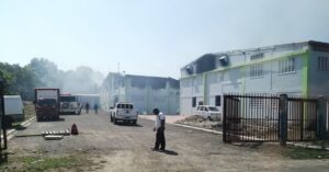 Fábrica de pañales en Tamboril Santiago se incendia 