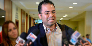 Piloto interpone demanda de RD$100 millones al Estado