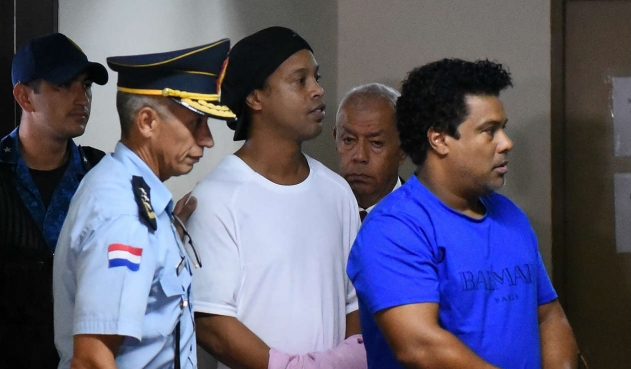 El 24 de agosto será audiencia en la que Ronaldinho podría salir en libertad