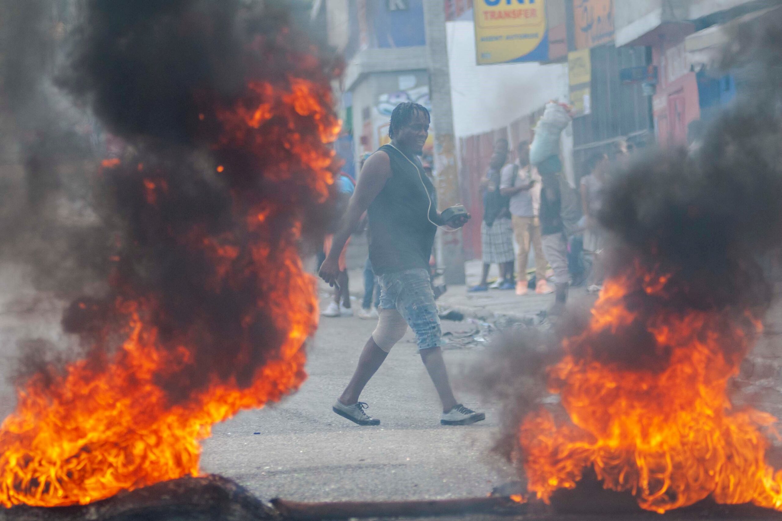 Estudiantes en Haití protestan en contra de la inseguridad