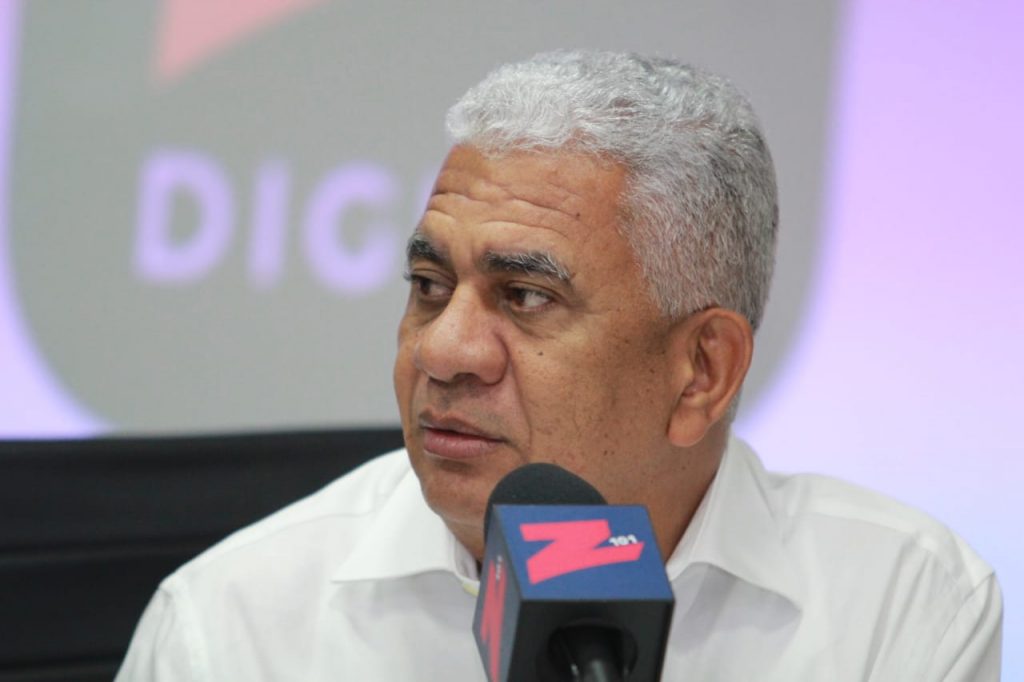 Senador Ricardod e los Santos da positivo al Covid