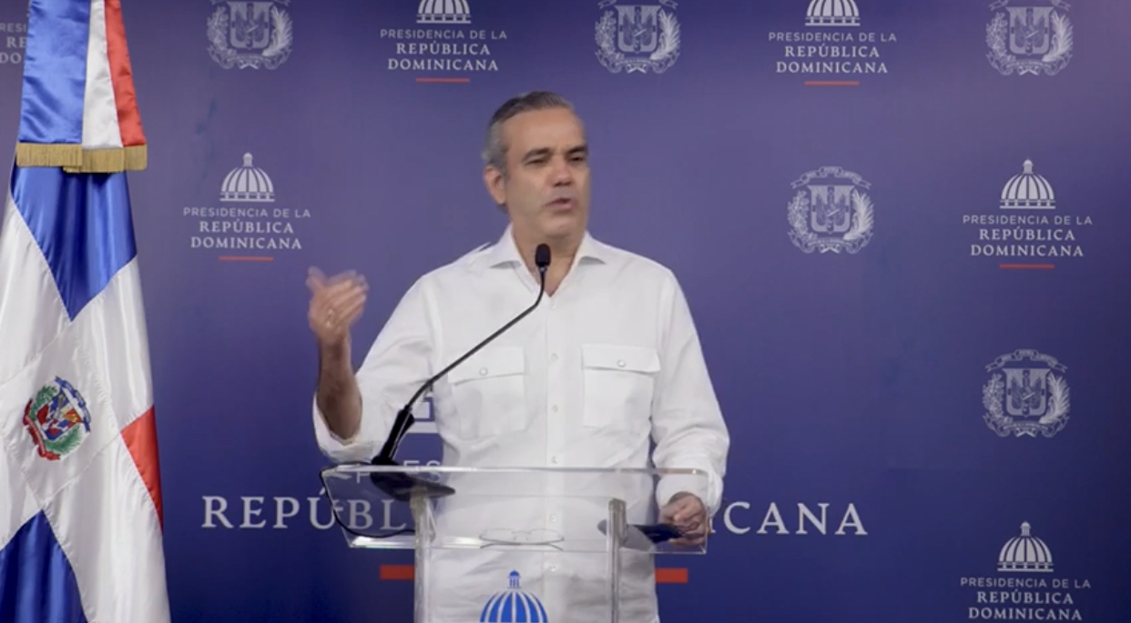 Presidente afirma que impuestos en 2021 serán consensuados con la población