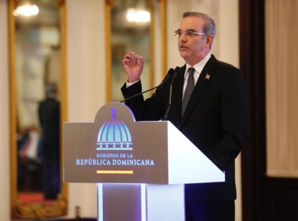 Presidente Abinader presenta plan nacional contra la corrupción