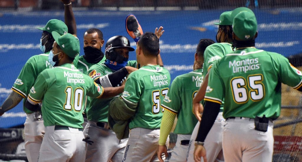 Las Estrellas pasan a la semifinal tras derrotar a los Escogido