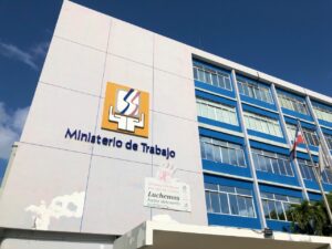 Ministerio de trabajo informa que más de 400 mil personas suspendidas han vuelto a su trabajo