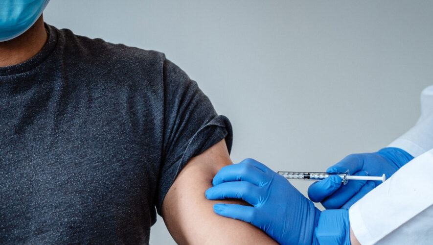 OMS advierte personas vacunada contra Covid pueden infectar otras
