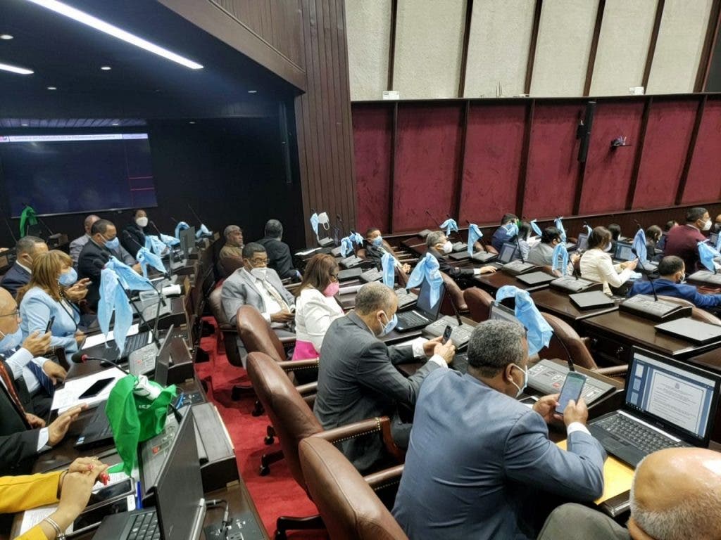 Mayoría de diputados se muestran provida en el congreso