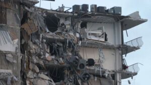 Se eleva a 9 la cantidad de fallecidos en derrumbe en Miami