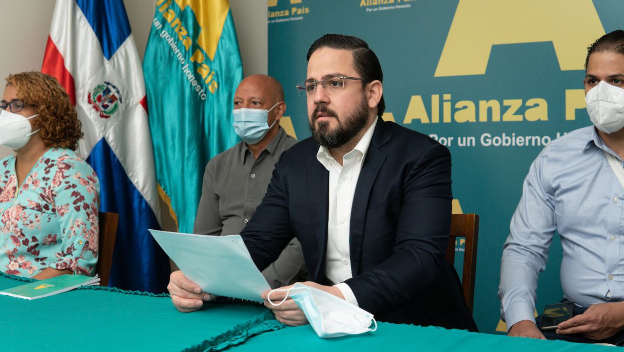 ¡Alianza País exige a las AFP la reposición inmediata de los montos deducidos a cada afiliado