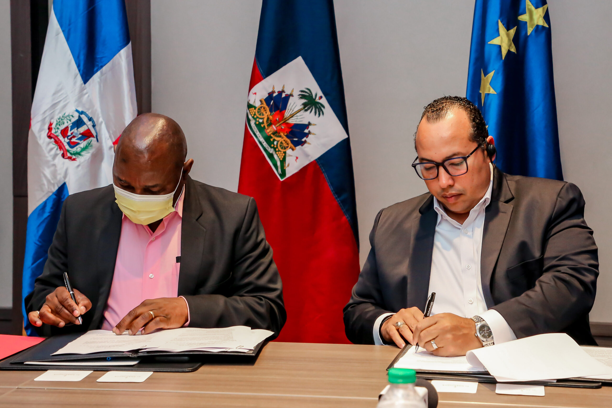 Autoridades haitianas y dominicanas realizan mesa de trabajo para facilitar el intercambio comercial