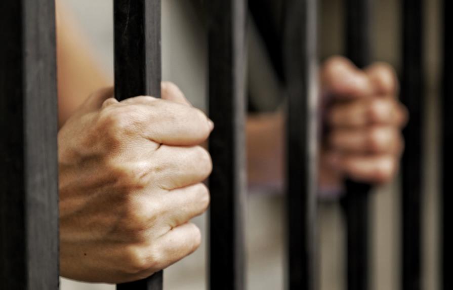 Apresan regidor por supuesta violación sexual a menor