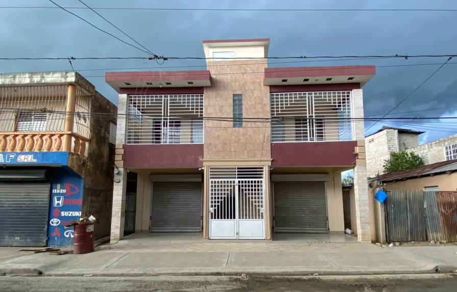 Wilkin García Peguero (Mantequilla) ha cerrado la empresa 3.14 Inversiones World Wide SRL, a través de la cual supuestamente multiplica el dinero a sus clientes o inversionistas y ahora divulgó un anuncio en el pueblo de Sabana Grande de Boyá, provincia Monte Plata, en el cual promete asistir casa por casa a pagarles a sus deudores.