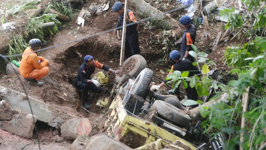 Se elevan a 268 los muertos por sismo en Indonesia