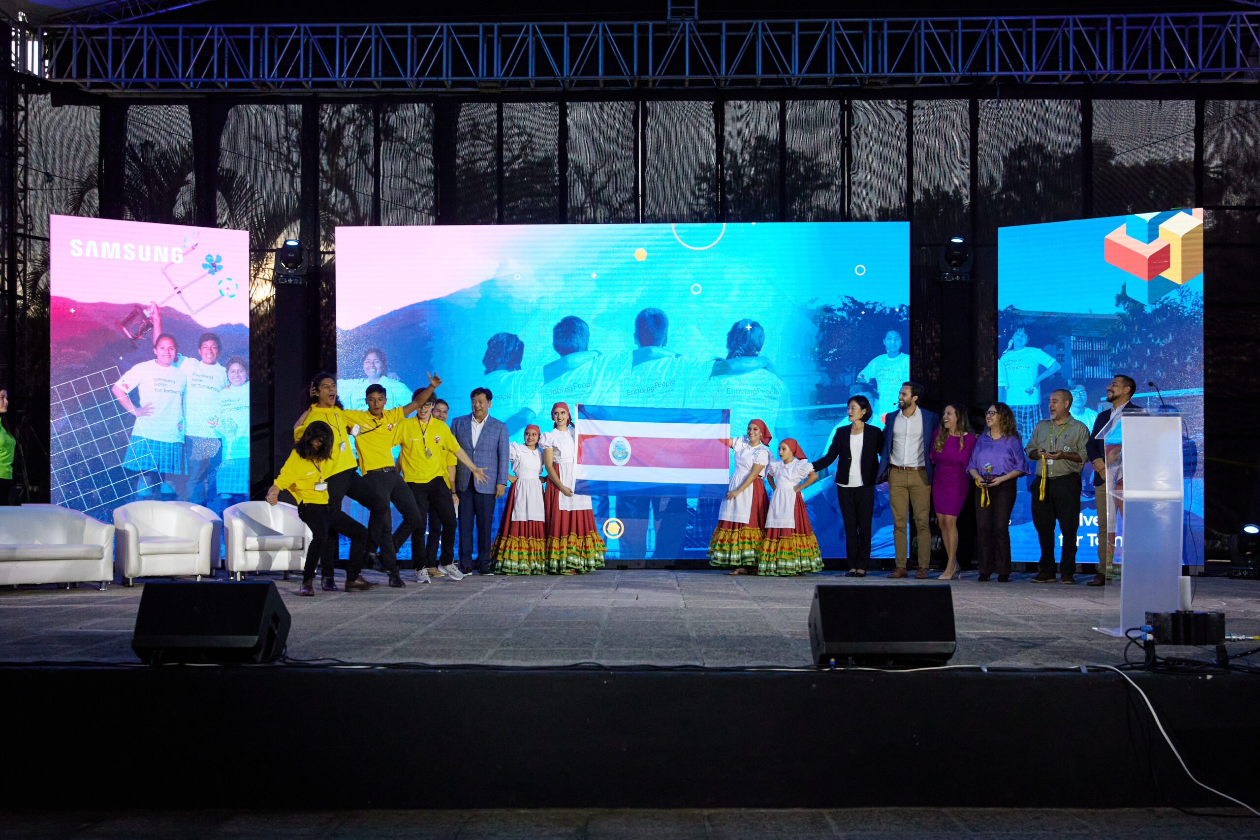 Costa Rica se tituló campeón regional del concurso Solve for Tomorrow de Samsung