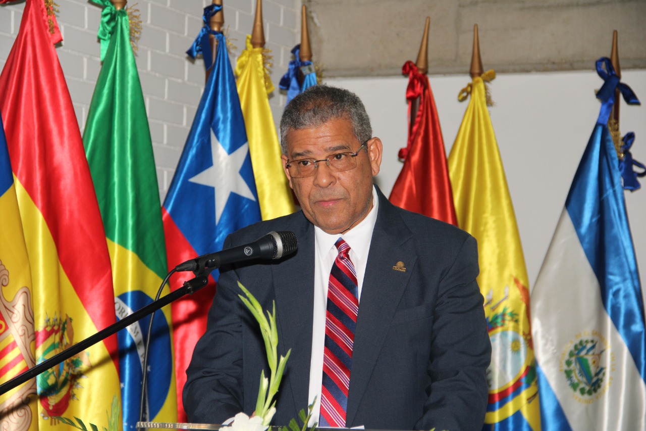 Castillo Lugo clausura primera edición del curso presencial del sello CLAD en Venezuela
