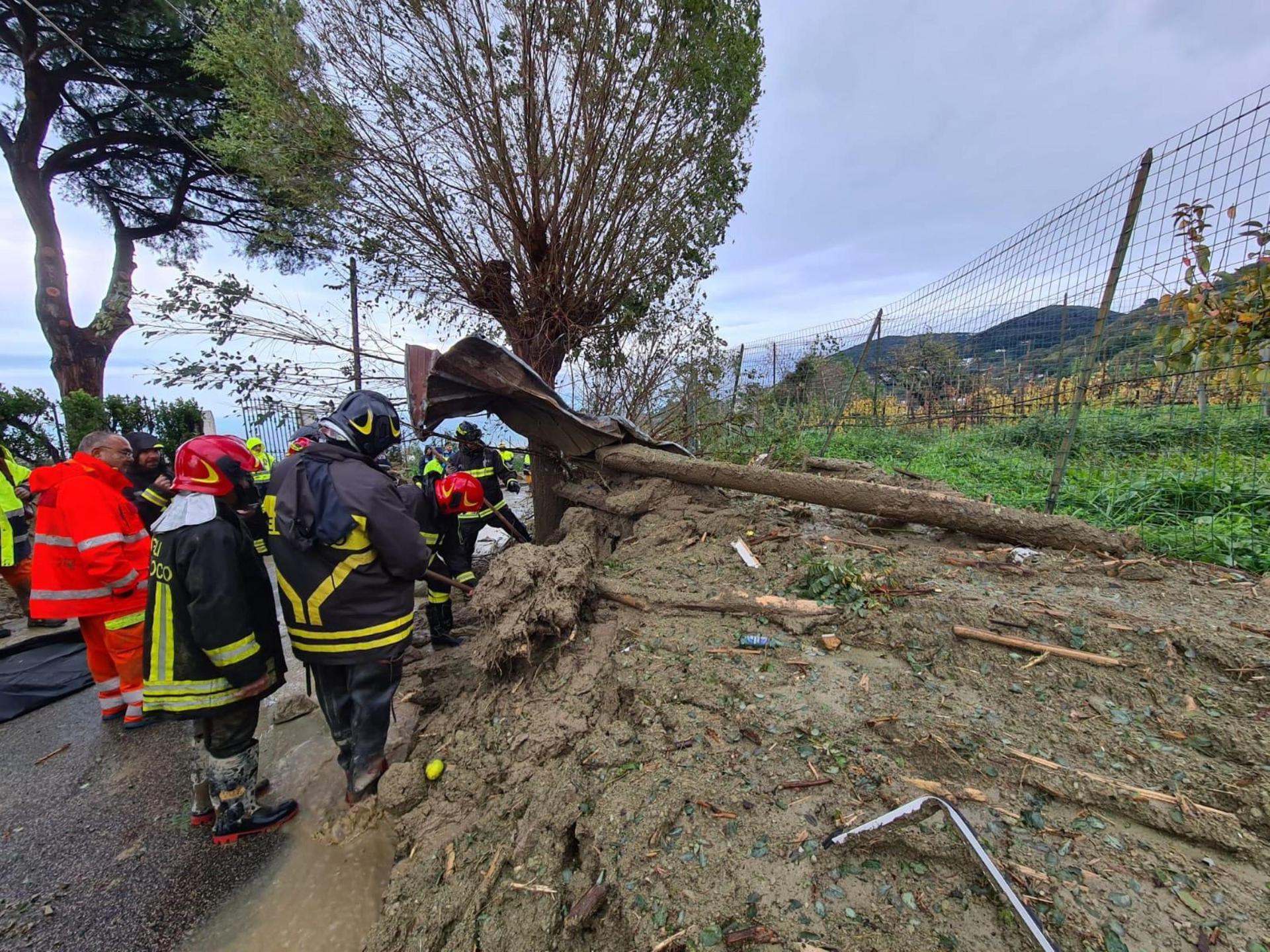 Encuentran el cadáver de una niña desaparecida en el corrimiento de Ischia