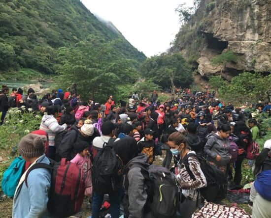 Autoridades aseguran a 368 migrantes abandonados en el sur de México