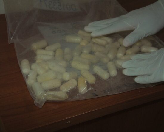 DNCD detiene mula en el AILA llevaba 49 bolsitas de cocaína en el estómago