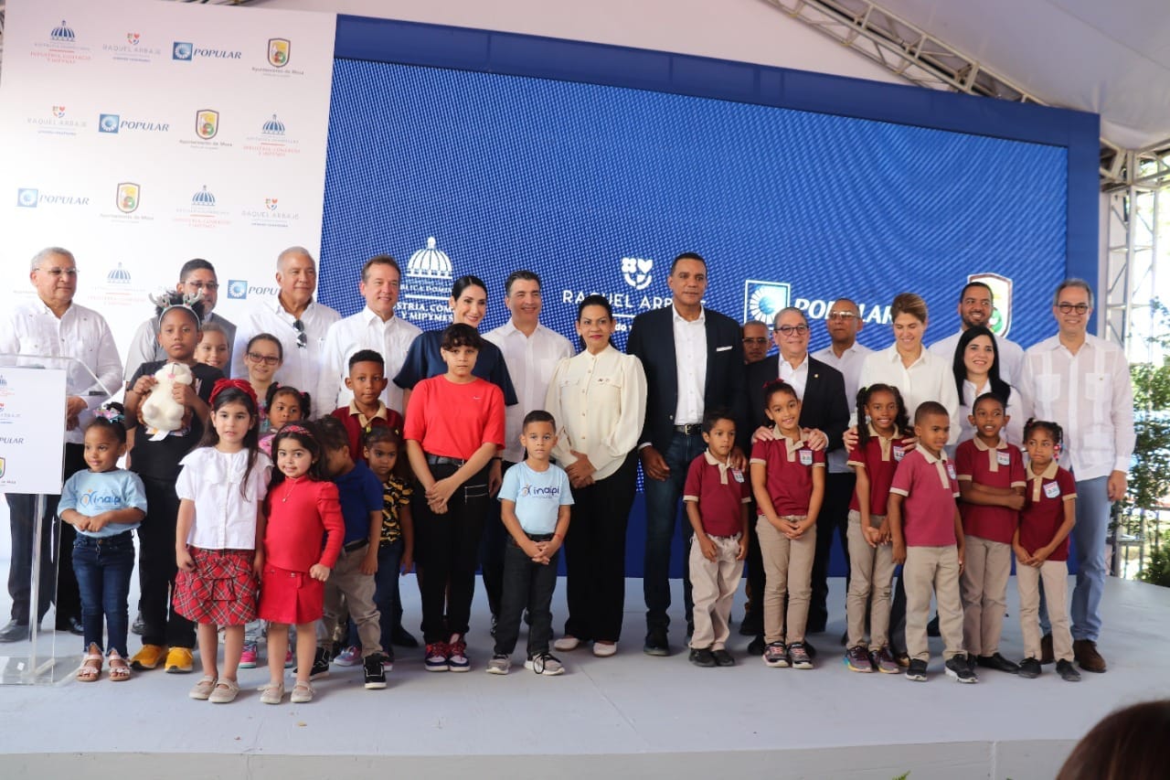Primera Dama y Banco Popular inauguran parque Ramón Cáceres de Moca