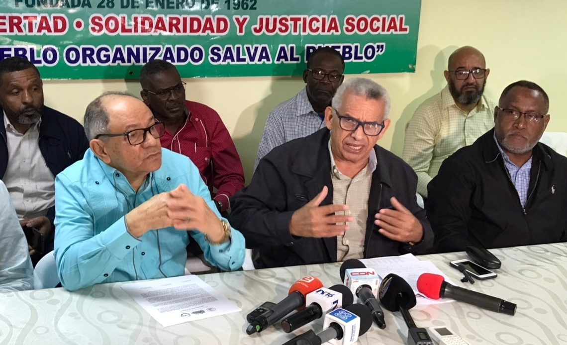 Sindicatos reclaman una aumento salarial de un 35 % para los trabajadores