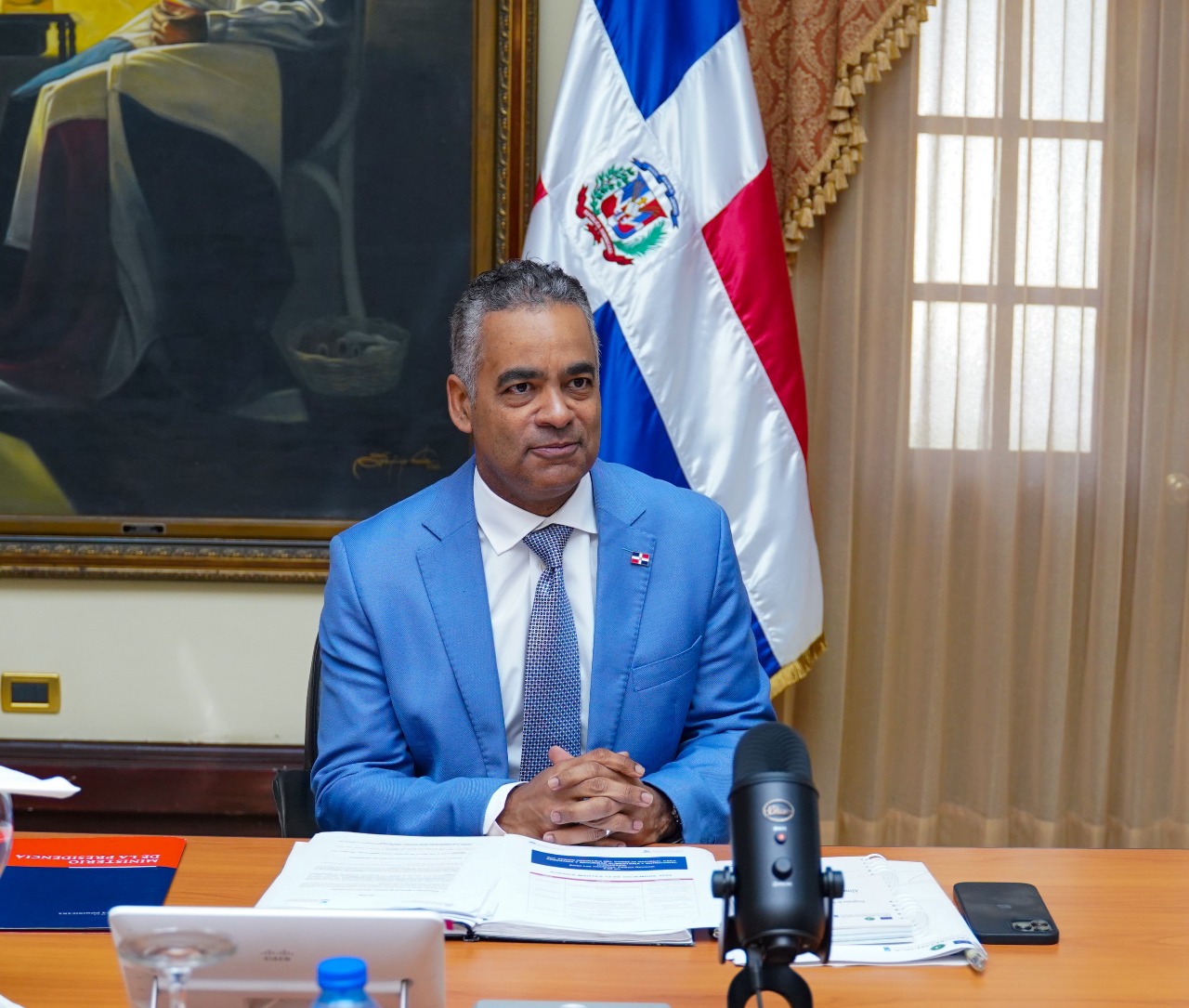 Bahía de las Águilas permanecerá como área protegida, según ministro de la Presidencia