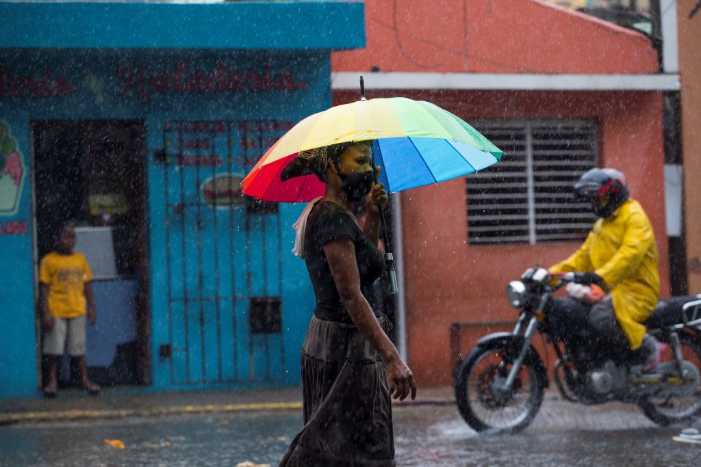 Lluvias entre débiles a moderadas este martes por vaguada