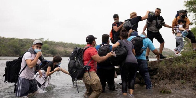 EE.UU. aceptará a 30.000 migrantes al mes de Venezuela, Cuba, Nicaragua y Haití