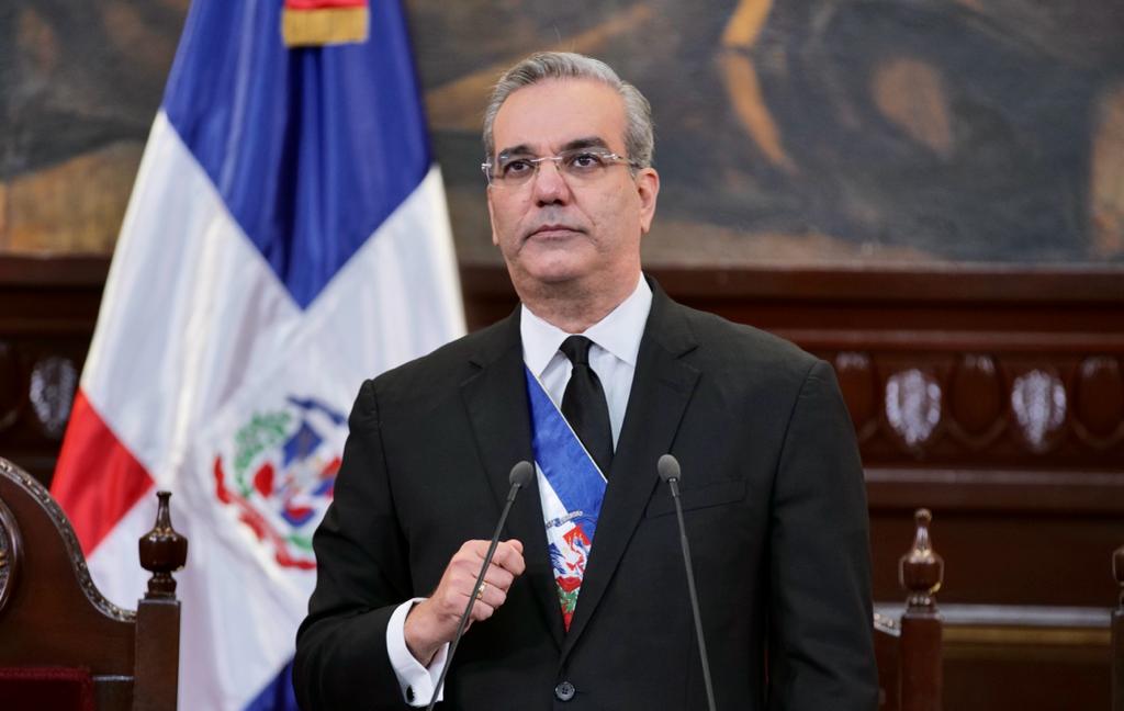 Bonoluz: Presidente anuncia que en este año se adicionarán 300,000 mil nuevos hogares