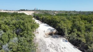 Detienen trabajos del muro fronterizo en área protegida