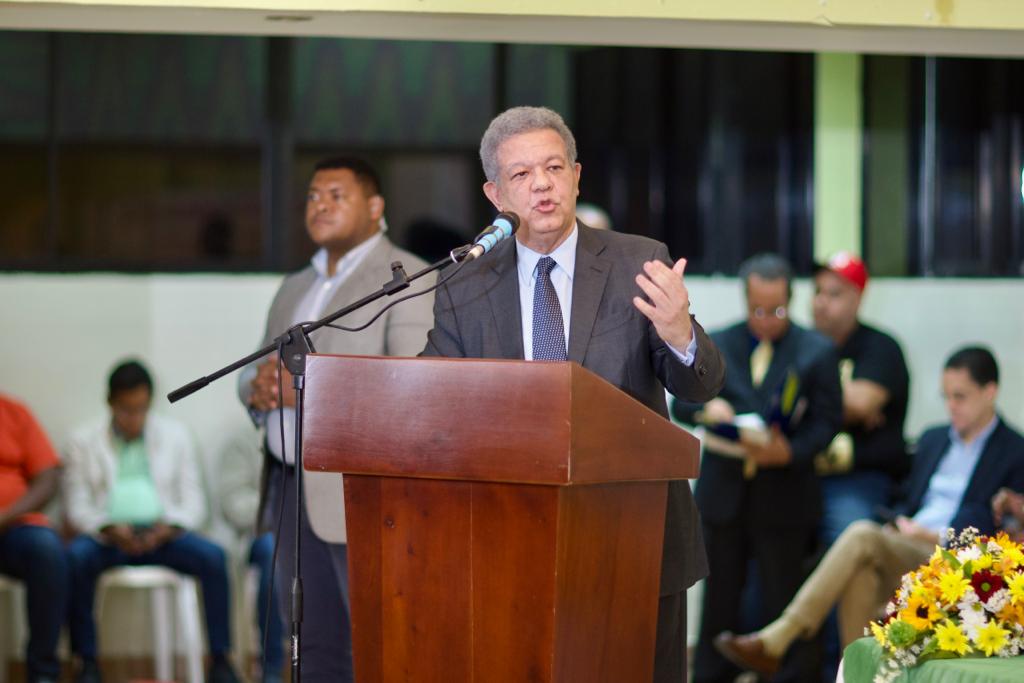 Leonel afirma en RD está ocurriendo una verdadera tragedia con el acceso a la alimentación