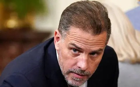 Hijo de Joe Biden acusado de posesión ilegal de un arma y de delito de impuestos