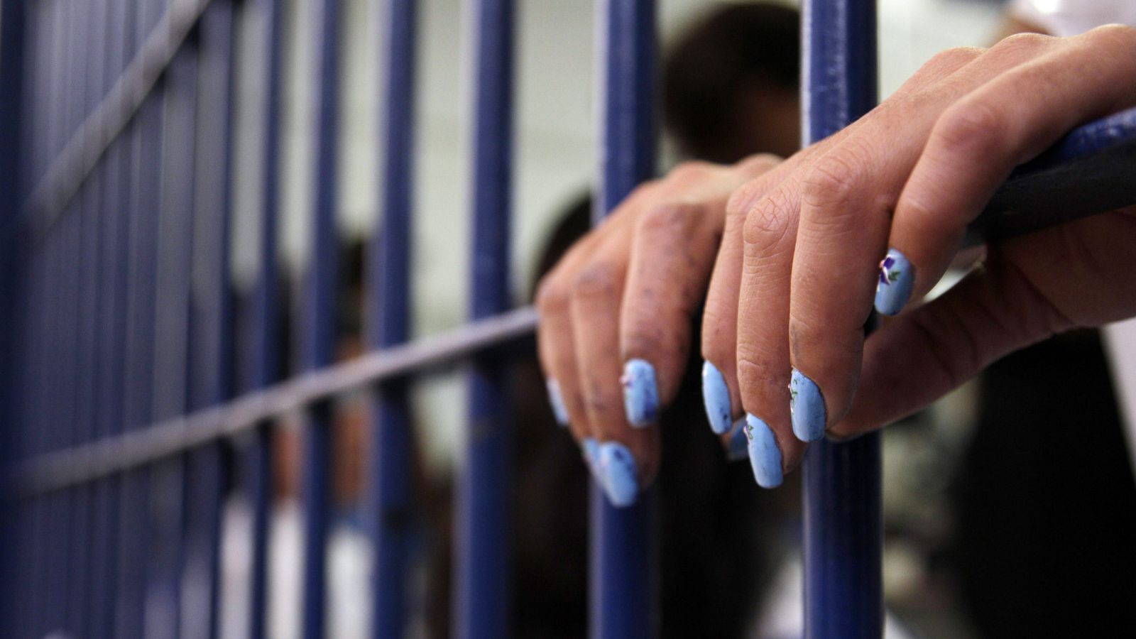 Autoridades detienen una argentina con ocho paquetes de cocaína