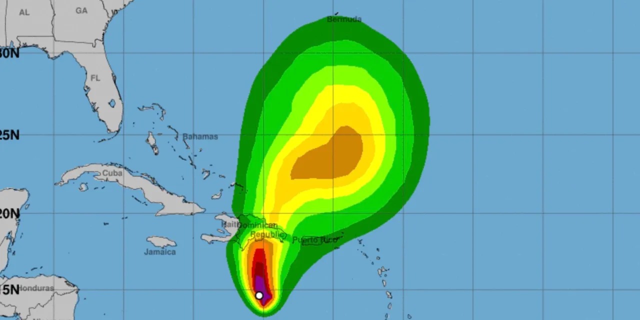 Tormenta tropical Franklin mantiene su intensidad y se mueve a 6 KM por hora