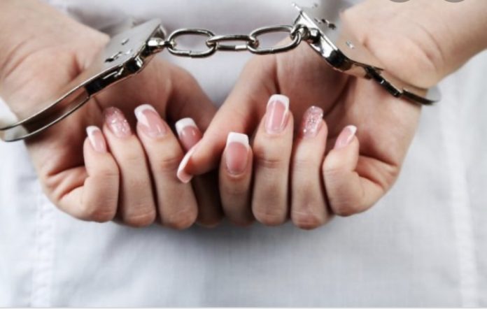 Detienen mujer acusada de matar a su pareja en Verón