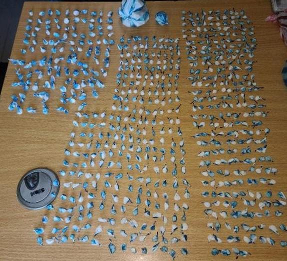 PN ocupa droga, efectivo, arma de fuego durante allanamiento en Peravia