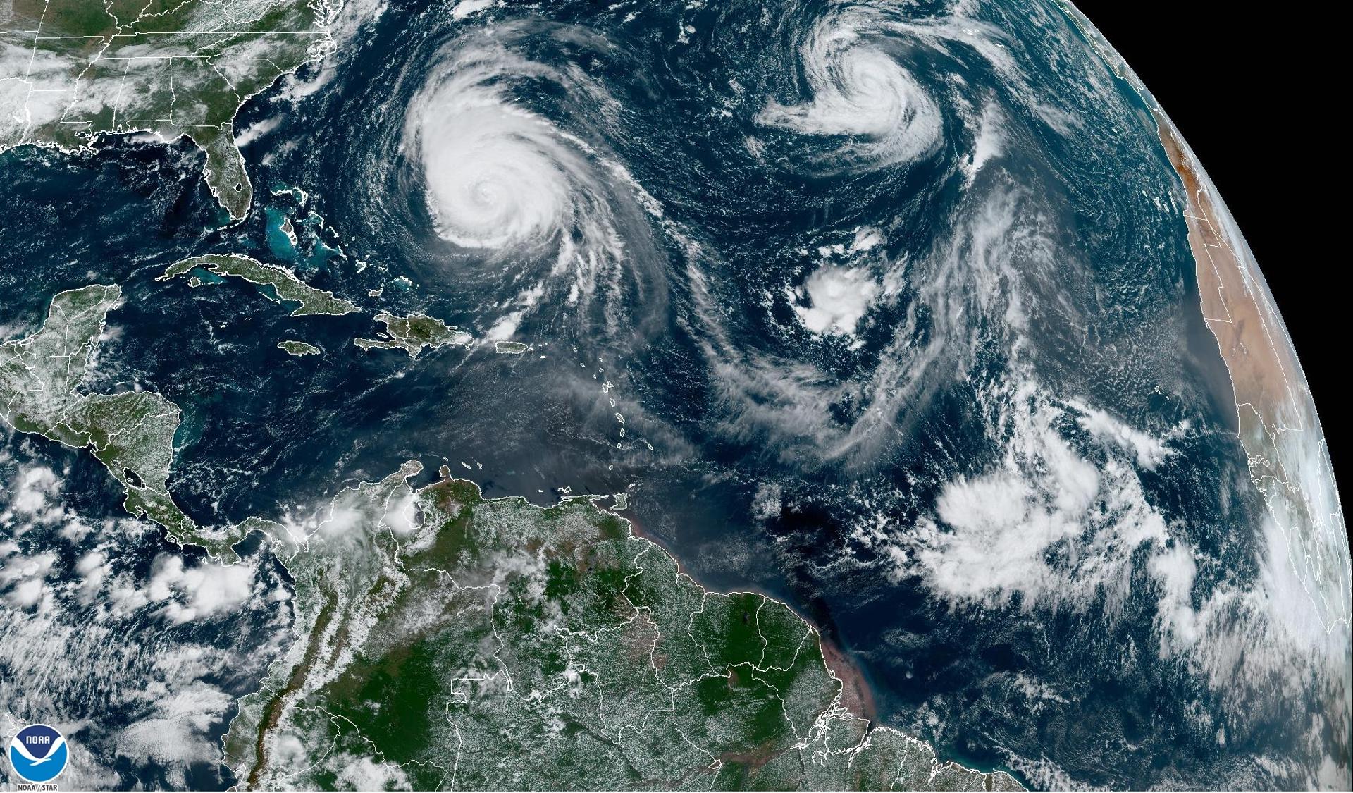 El huracán Lee baja a categoría 1 en su avance hacia las costas de Nueva Inglaterra