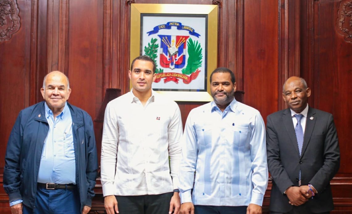 Delegación dominicana trata en el Parlamento Europeo situación de crisis con Haití
