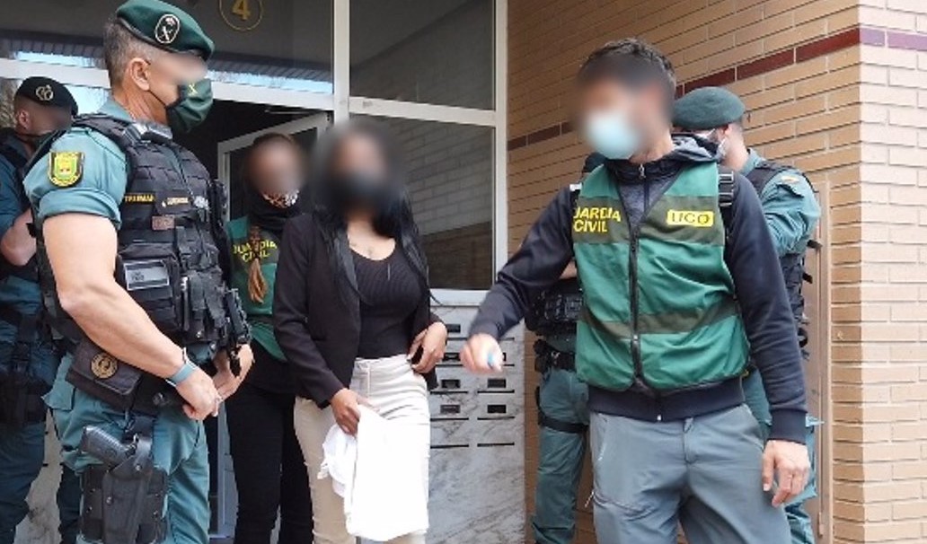 Guardia Civil libera en España a mujeres de América Latina obligadas a prostituirse