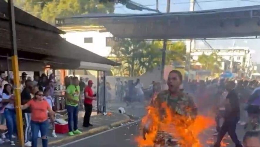 Aumenta a cinco los fallecidos por explosión en el Carnaval de Santiago